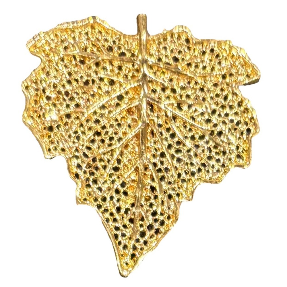 Vintage Gold Tone Maple Leaf Brooch Filigree Pin Jewelry Estate Gift Box - Picture 9 of 12